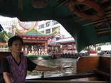 Mrs Wong taking us on a tour of the Aberdeen Harbour, Hong Kong Island