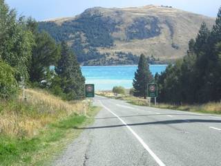 Aproach to Lake Tekapo