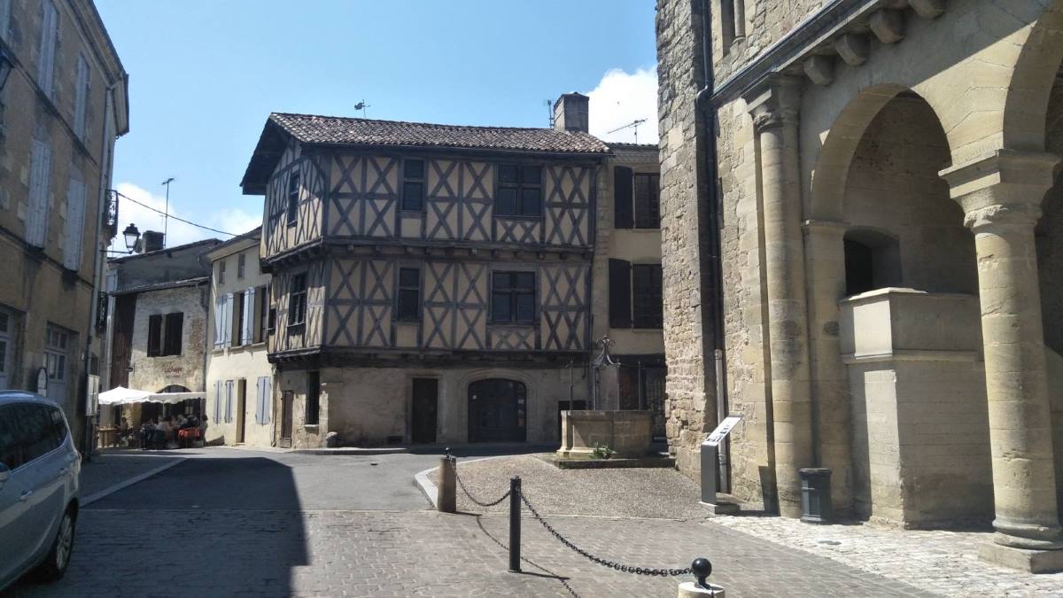 la réole town hall