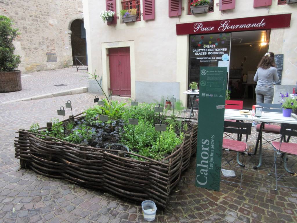 cahors spice garden